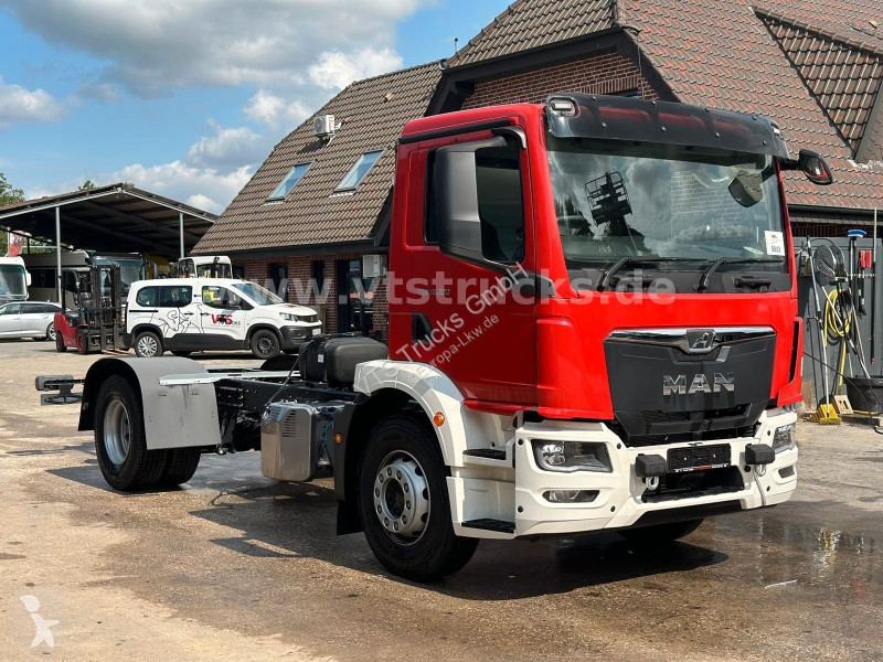 شاحنة MAN TGM 4x2 BL Fahrgestell *NEU*