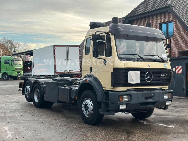 شاحنة Mercedes 2544 6x2 BDF Liftachse...