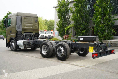 Камион шаси Iveco нови
