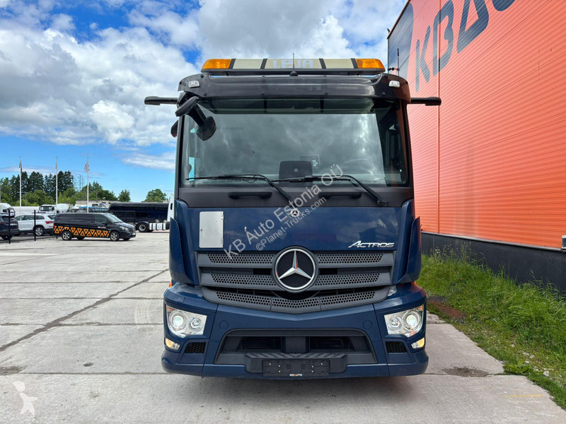 شاحنة Mercedes 1830 4x2 CNG PK 12.501 / BOX...