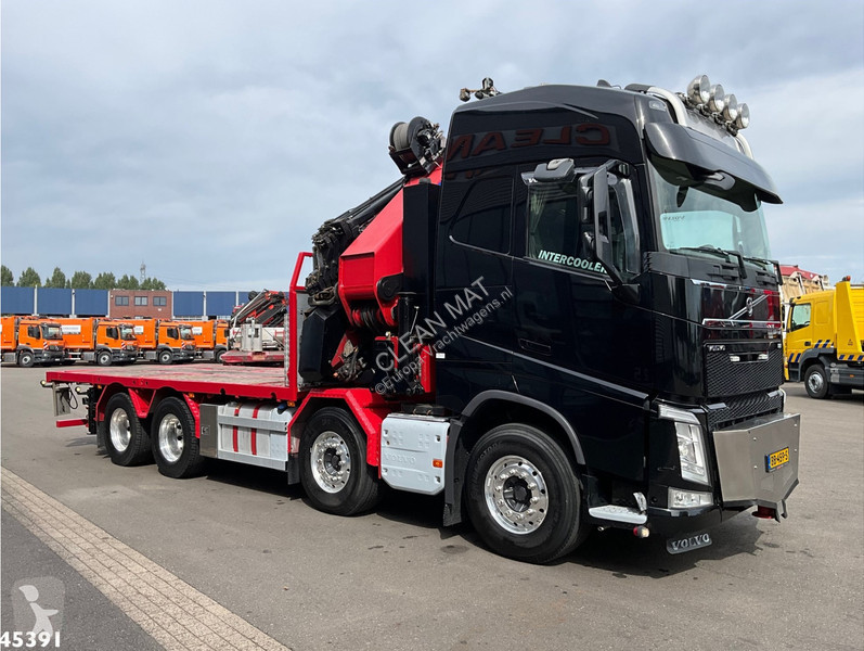شاحنة Volvo 540 8x4 HMF 85 Tonmeter laadkraan +...