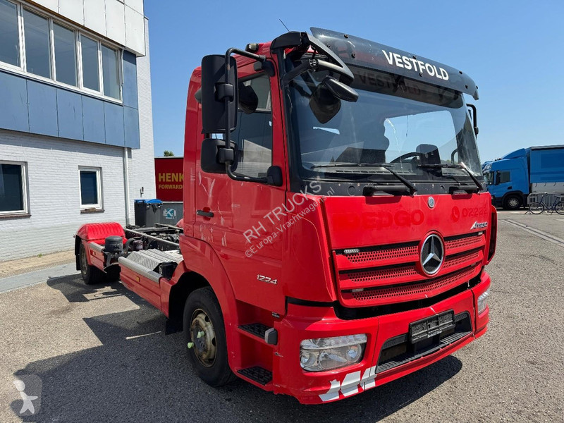 شاحنة Mercedes 1224 4X2 EURO 6 - CHASSIS