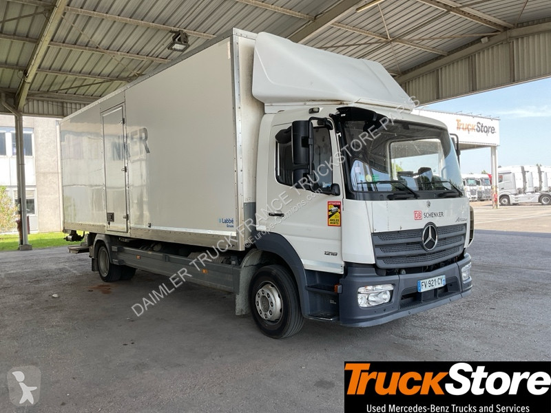 شاحنة Mercedes Atego 1218 NL L