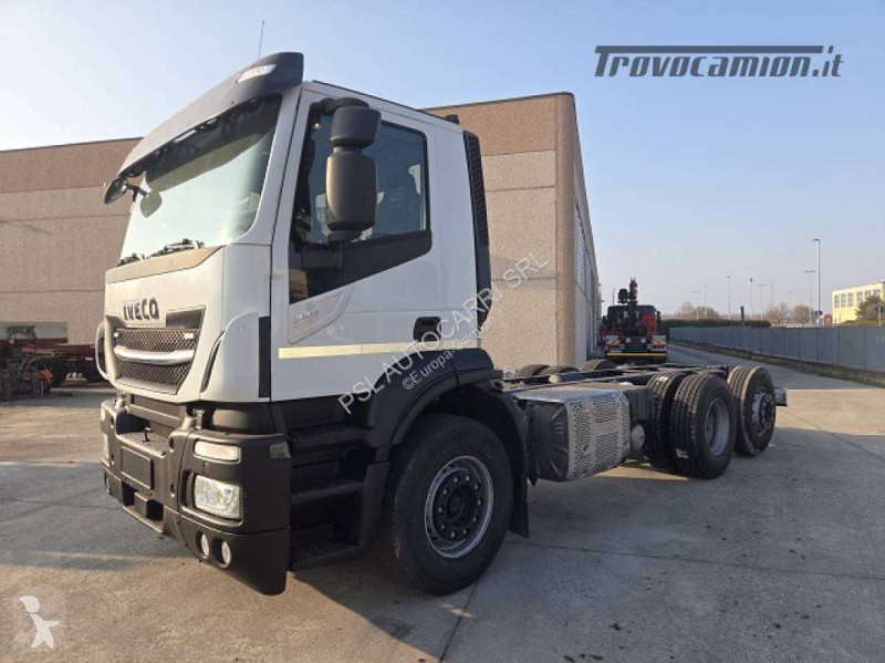 Camion Iveco AD 260S33 Y/PS