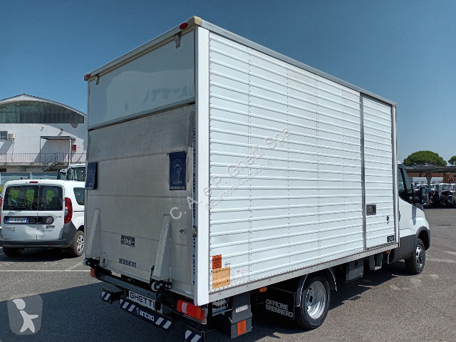 شاحنة Iveco Daily 35C14