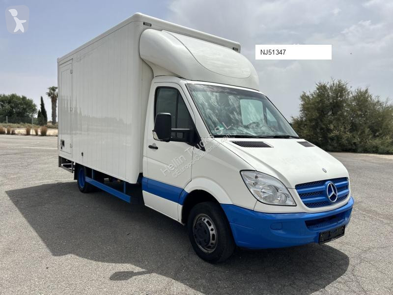 شاحنة Mercedes sprinter 515