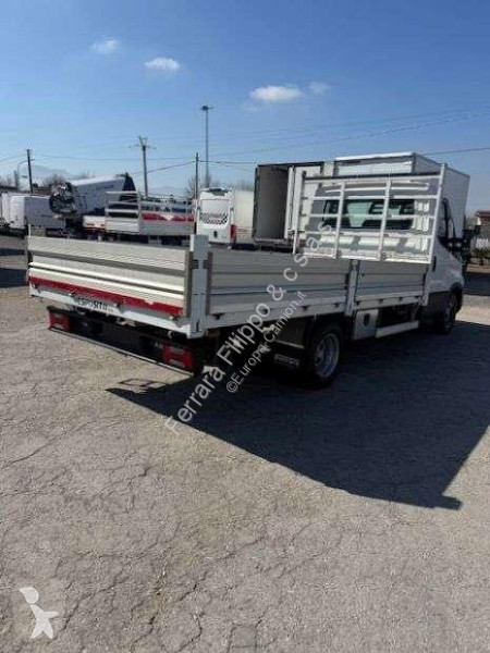 Camion Iveco 35C15