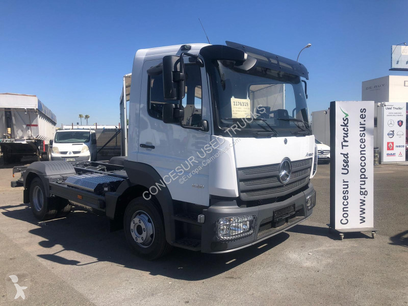 شاحنة Mercedes  1021 K CHASIS
