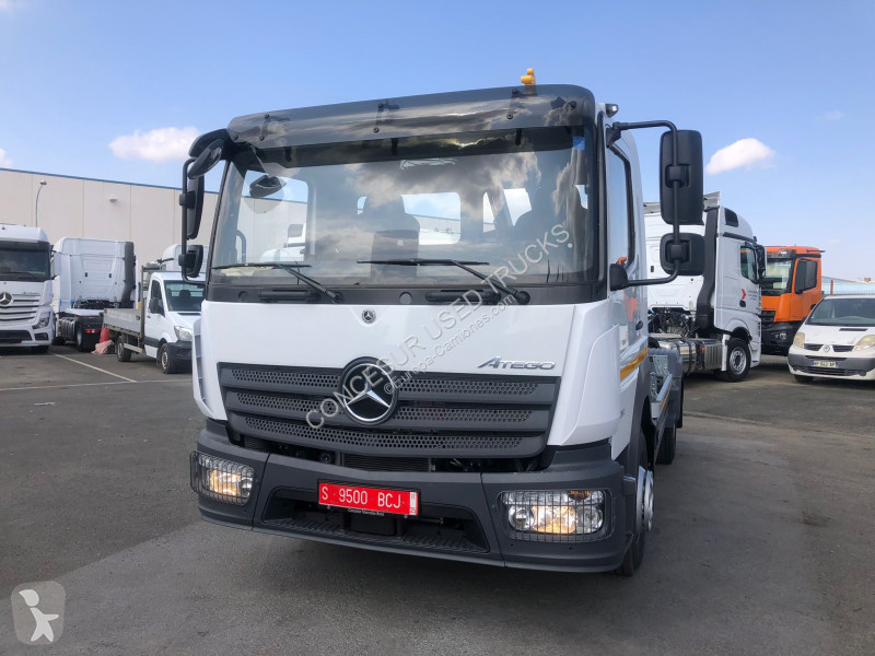 شاحنة Mercedes  1224 + GANCHO JIMECA 8 TON.