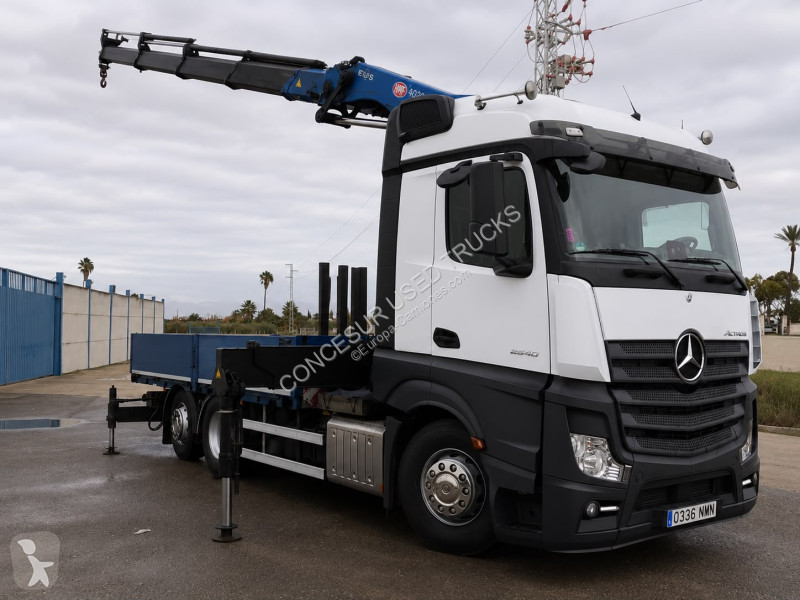 شاحنة Mercedes  2548 L + GRUA HMF 4020 + CAJA...