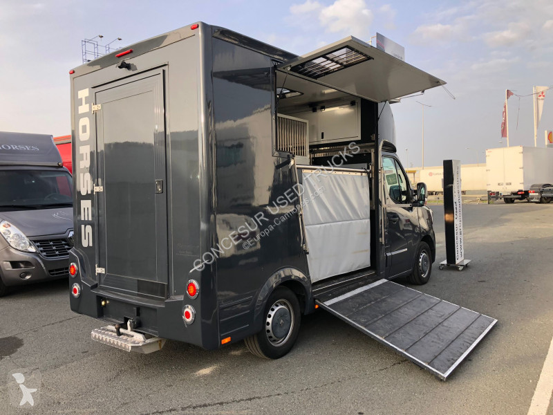 شاحنة Renault  2.3  180 c.v.  FURGON PARA 2...