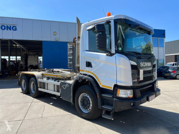 شاحنة ناقلة حاويات متعددة الأغراض Scania