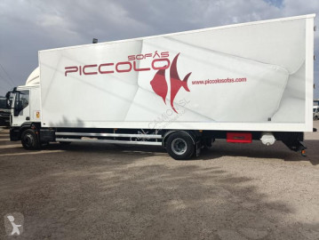 شاحنة عربة مقفلة Iveco