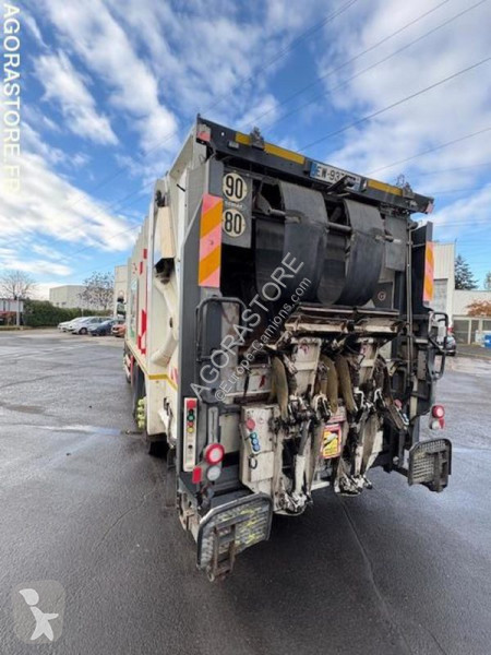Vehículo de limpieza viaria Scania P280