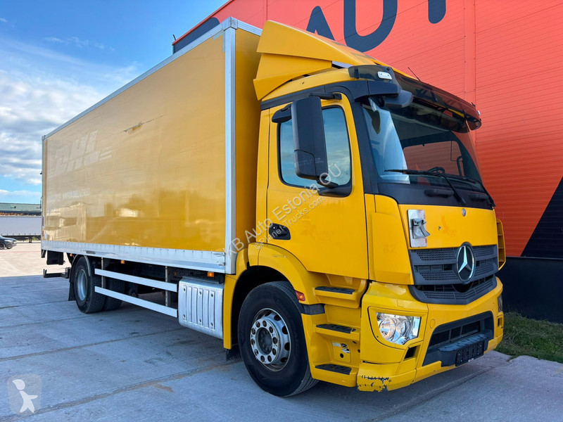 شاحنة Mercedes 1824 4x2 BOX L=7757 mm