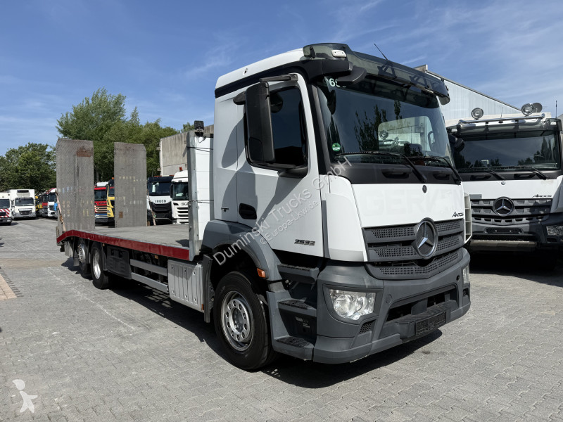 Nosič strojů Mercedes MP4 2532 6X2...