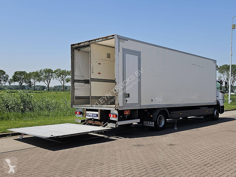 شاحنة Mercedes ATEGO
