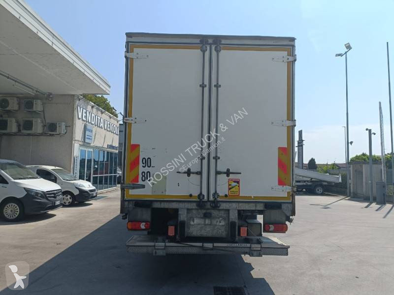شاحنة Iveco