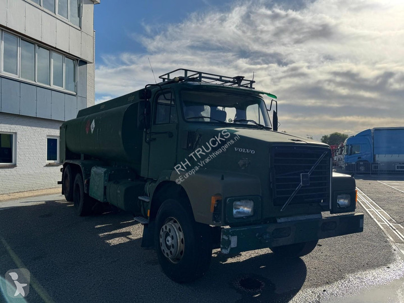 شاحنة Volvo 6X4 Robson-Drive + TANK 14.000 LITER