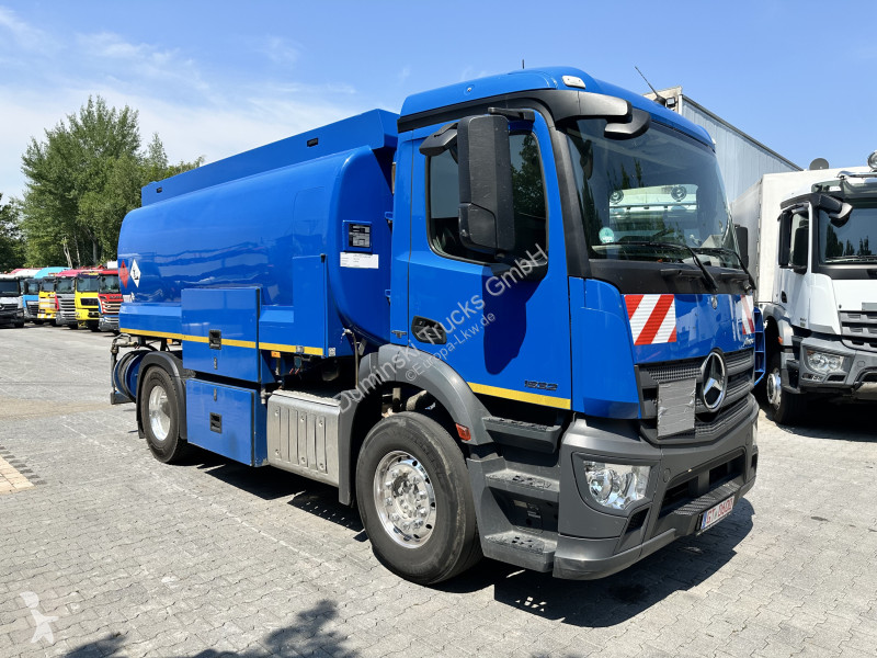 Mercedes MP4 1832 / Lindner & Fischer truck
