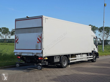 شاحنة عربة مقفلة Iveco