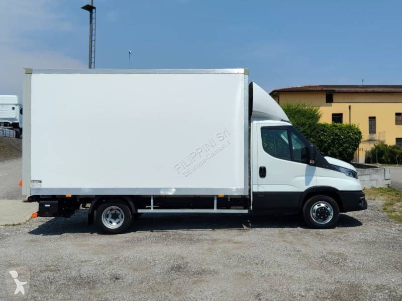 شاحنة Iveco