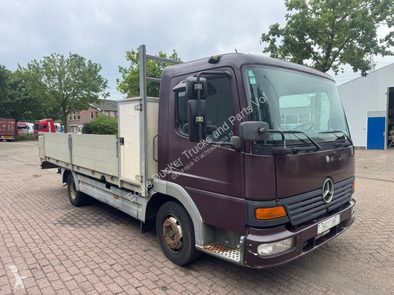 شاحنة Mercedes 815 EURO 2 MANUAL / STEEL...