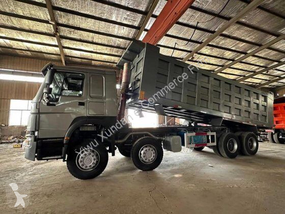 شاحنة Howo 12 WHEELS