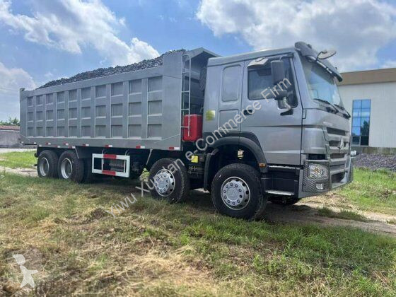 شاحنة Howo Sinotruk - 8*4 Howo 12 wheels dump...