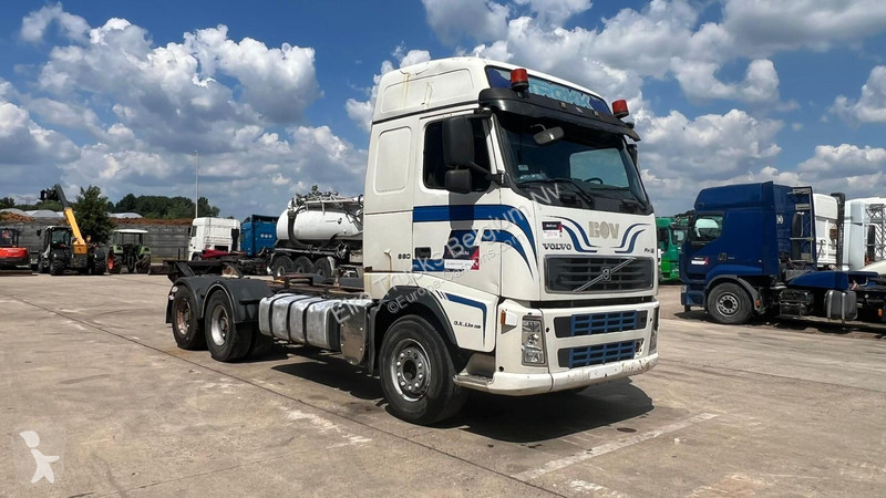 شاحنة Volvo 660 (BIG HUB / GRAND PONT / EJE...