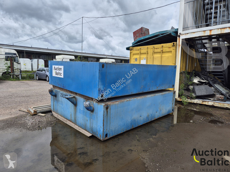 Kamion  tank
