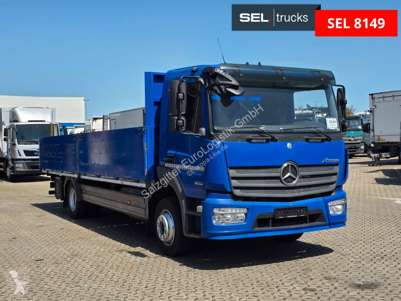 شاحنة Mercedes 1230