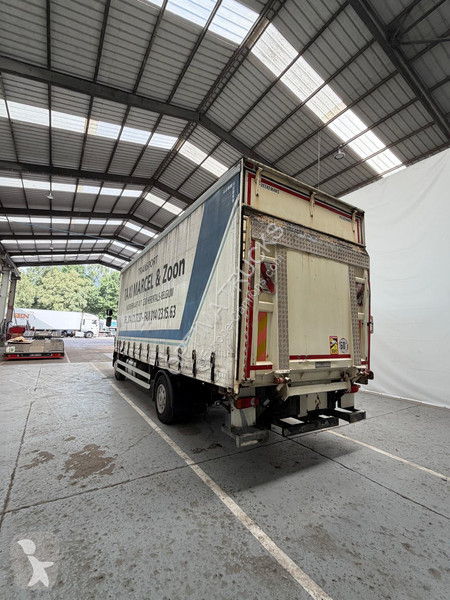 شاحنة DAF 220