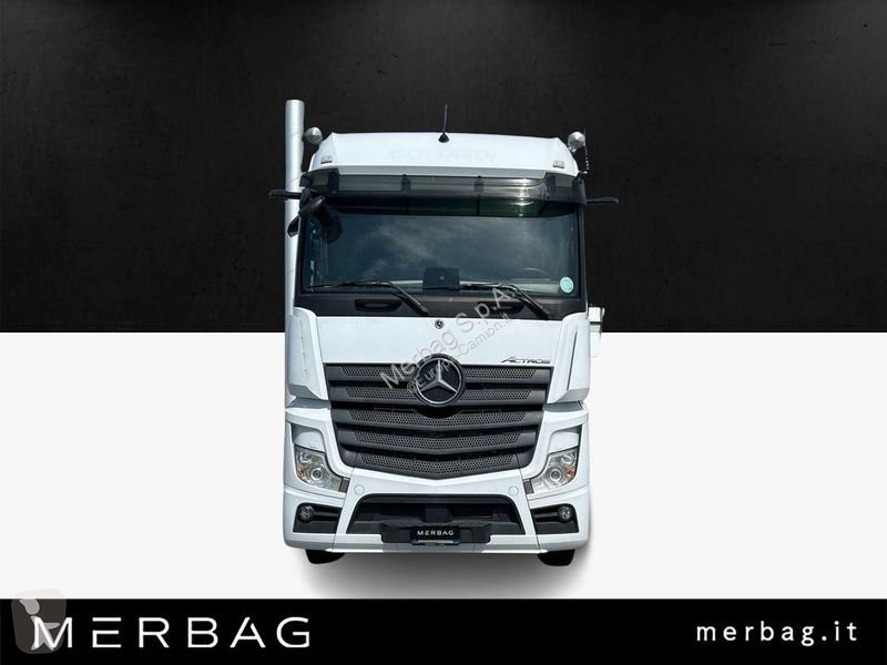 شاحنة Mercedes ACTROS