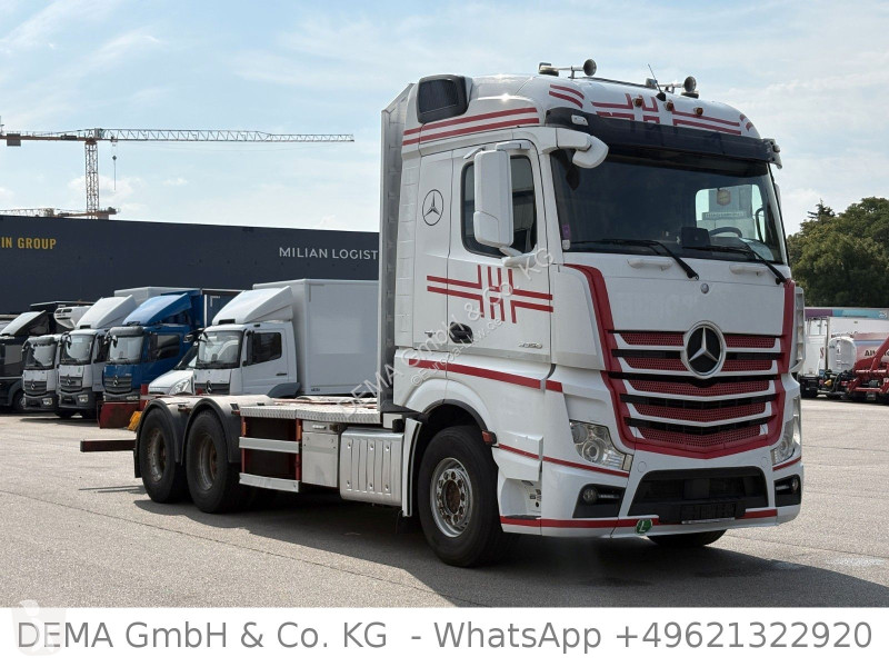 شاحنة Mercedes...