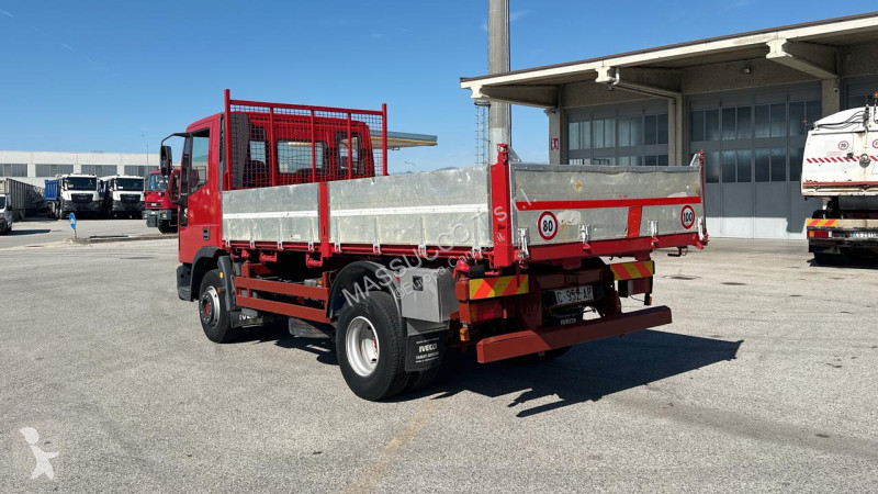 Camion Iveco 100E18 4X2