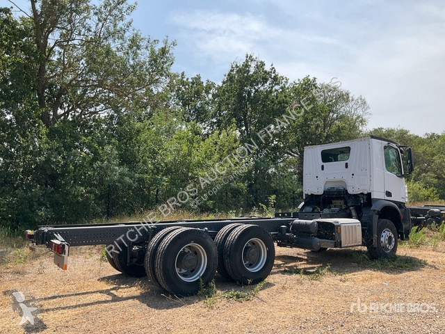 شاحنة Mercedes 5 3343 KN-GRND