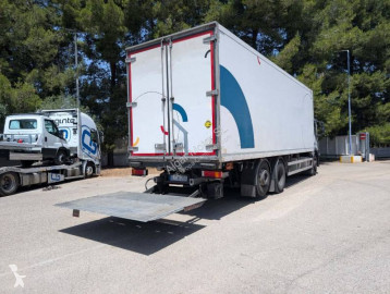 Camión Iveco Stralis AD 260 S 36 Y/P