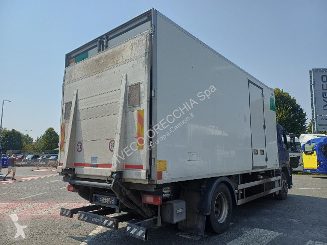 شاحنة Volvo FM9