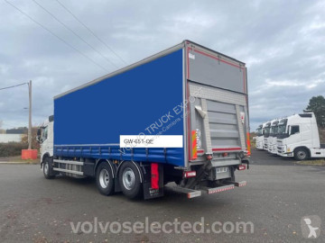 Camión tautliner (lonas correderas) Volvo
