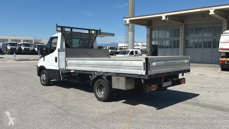 شاحنة Iveco 35-150 4x2