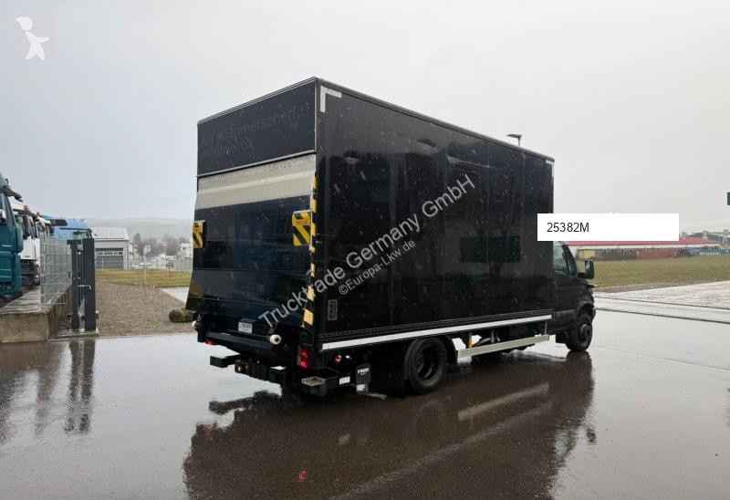 شاحنة Iveco 676 65C17