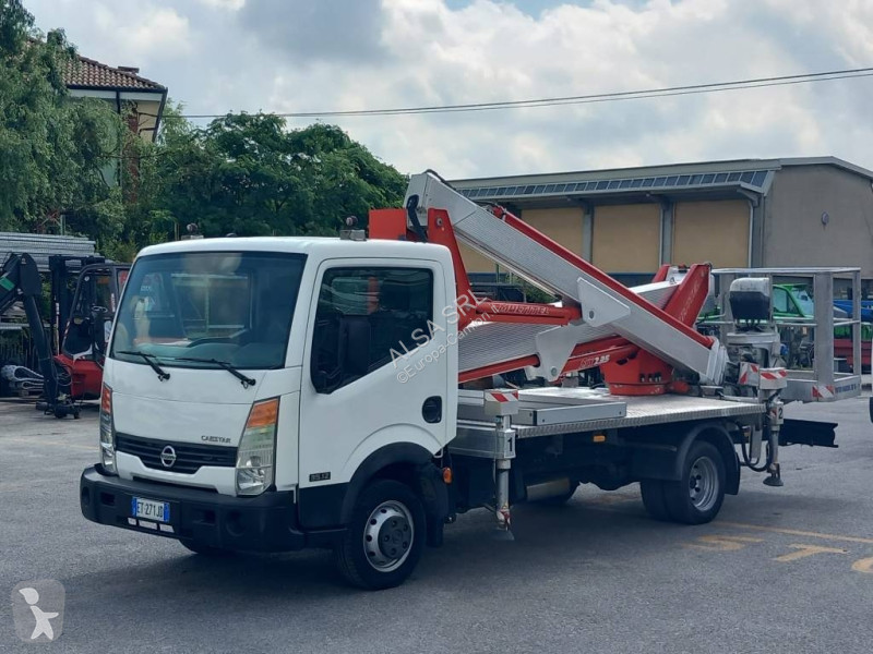 Camion Multitel MX 235