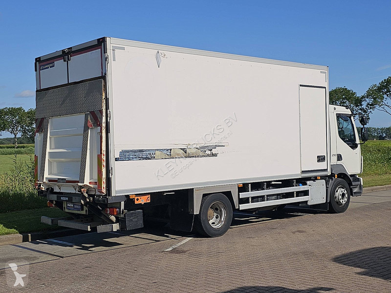 شاحنة Volvo 210.14 CARRIER TAILLIFT