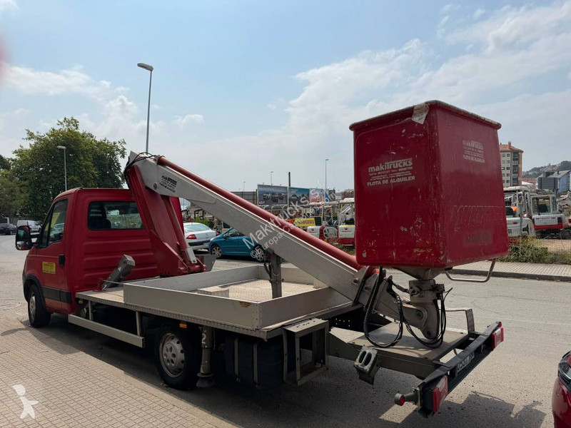 شاحنة Iveco cesta