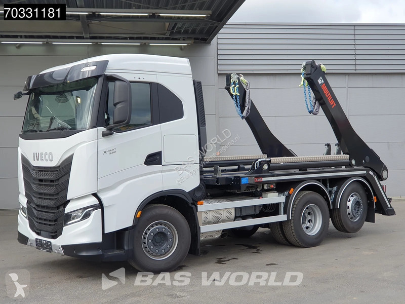 شاحنة Iveco XWay 530 6X2 NEW! Hiab FTR18...