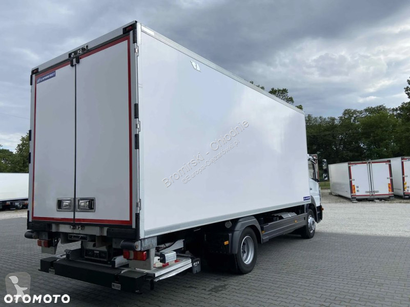 شاحنة Mercedes ATEGO CARRIER SUPRA 1050...
