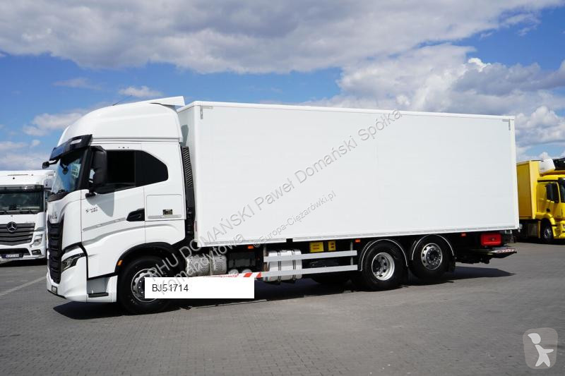 Ciężarówka Iveco / 420 / E 6 / KONTENER + WINDA...