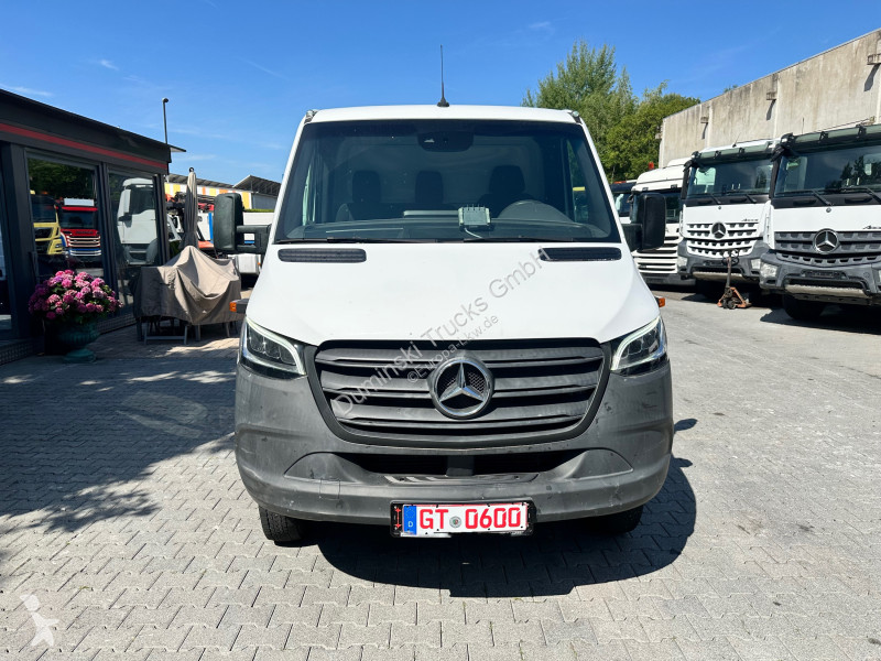 شاحنة Mercedes 516 CDI 4X4