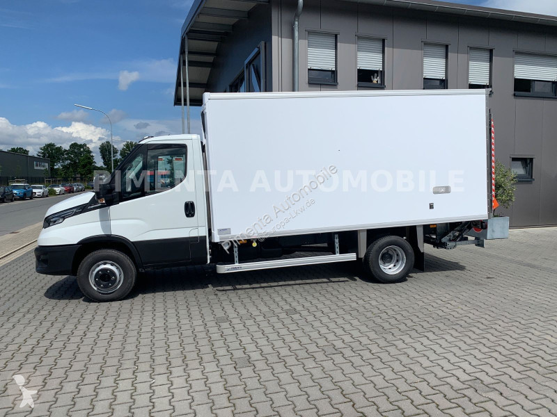 شاحنة Iveco 70C18A8P TK AUT LUFTFED HÖHE 2,95m...